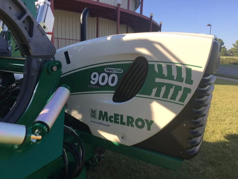 McElroy 900 equipment decal on a green fusion machine